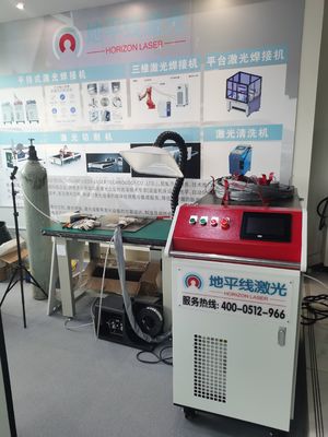 Máy hàn laser cầm tay 3 pha 2KW Robot công suất 15m IEC