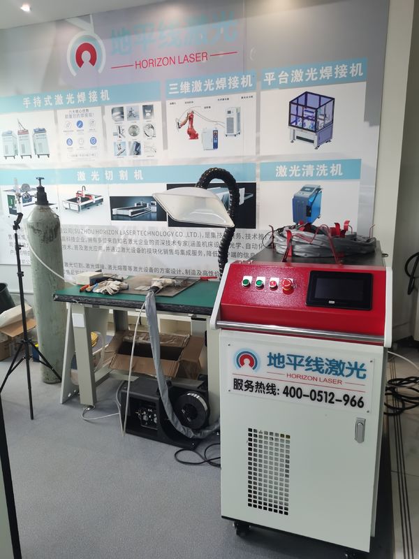 Máy hàn laser cầm tay 6mm 1080nm cho thép không gỉ