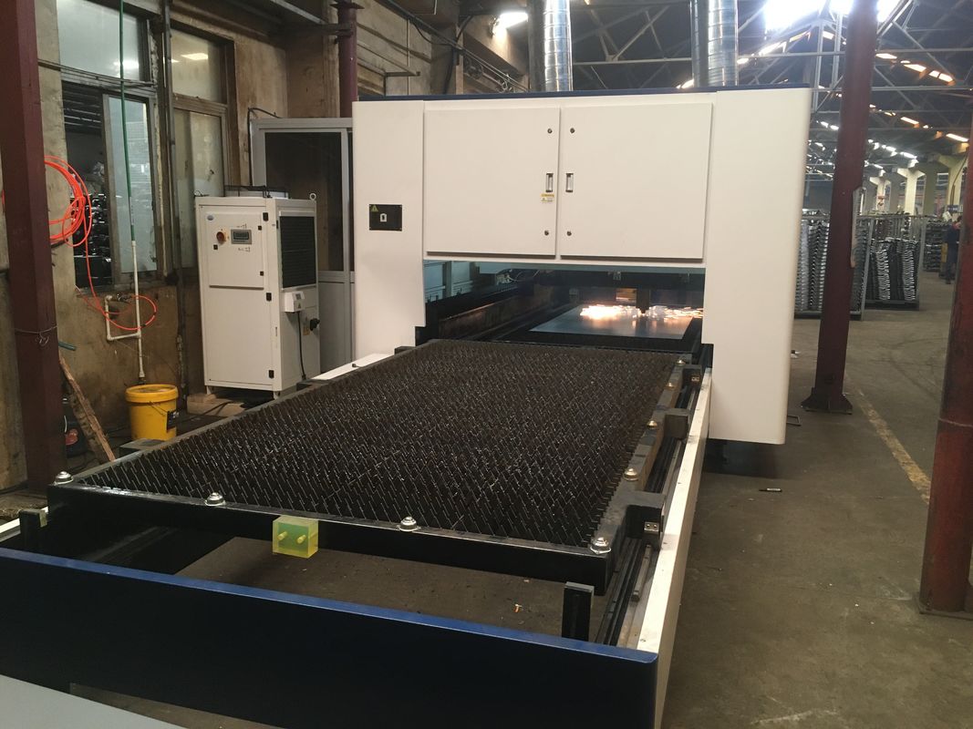 Máy cắt và khắc Laser sợi quang 3000mm 2KW