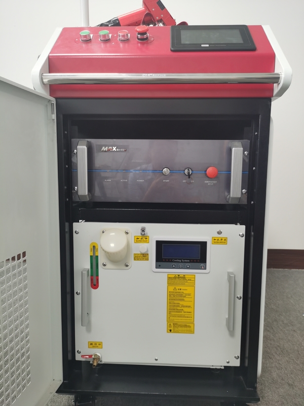 Máy hàn laser cầm tay IPG 1500W CW với nguồn Raycus tối đa